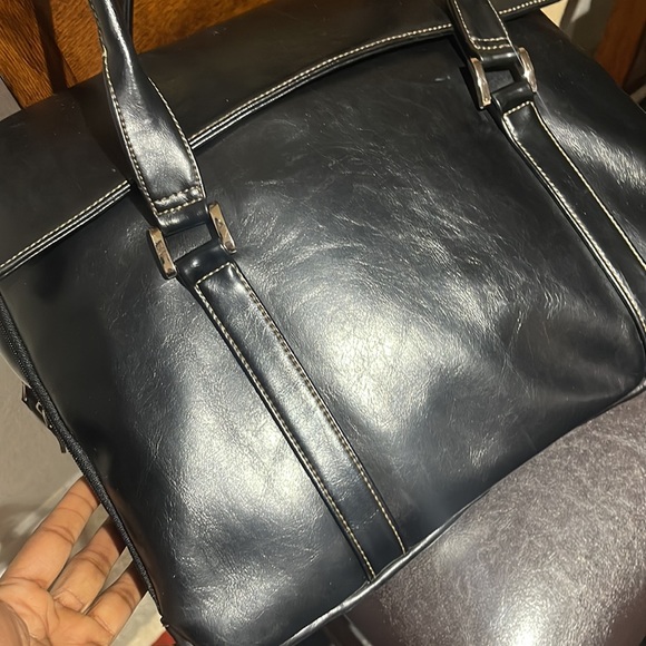 Buxton please check all picture of condition - Picture 10 of 17